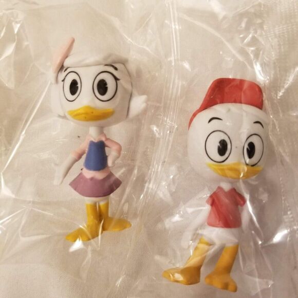 Disney Ducktales  Reboot Webby Huey Mini Figure from Blind Box Cake Topper Lot - Picture 1 of 5
